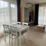 Sea View Apartment *