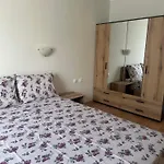 Sea View Apartment *