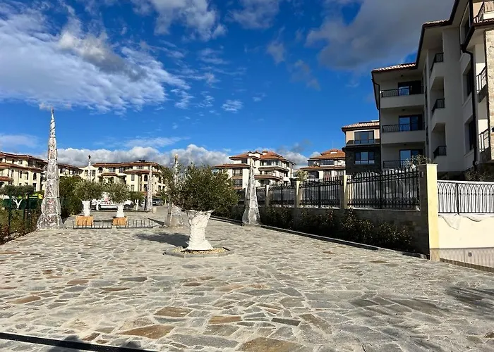 Sea View Апартамент *